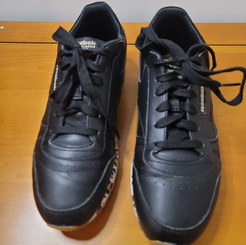 Reebok Classic Leather Black With Leopard Sole New Size U.S. 6.5